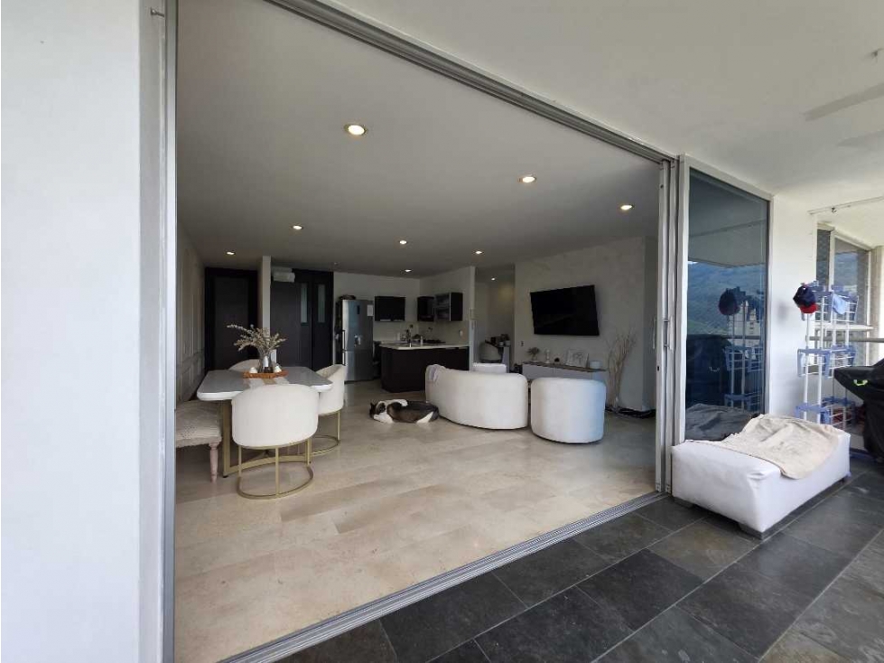 En venta amplio apartamento en Sabaneta, hermosa vista — foto 6