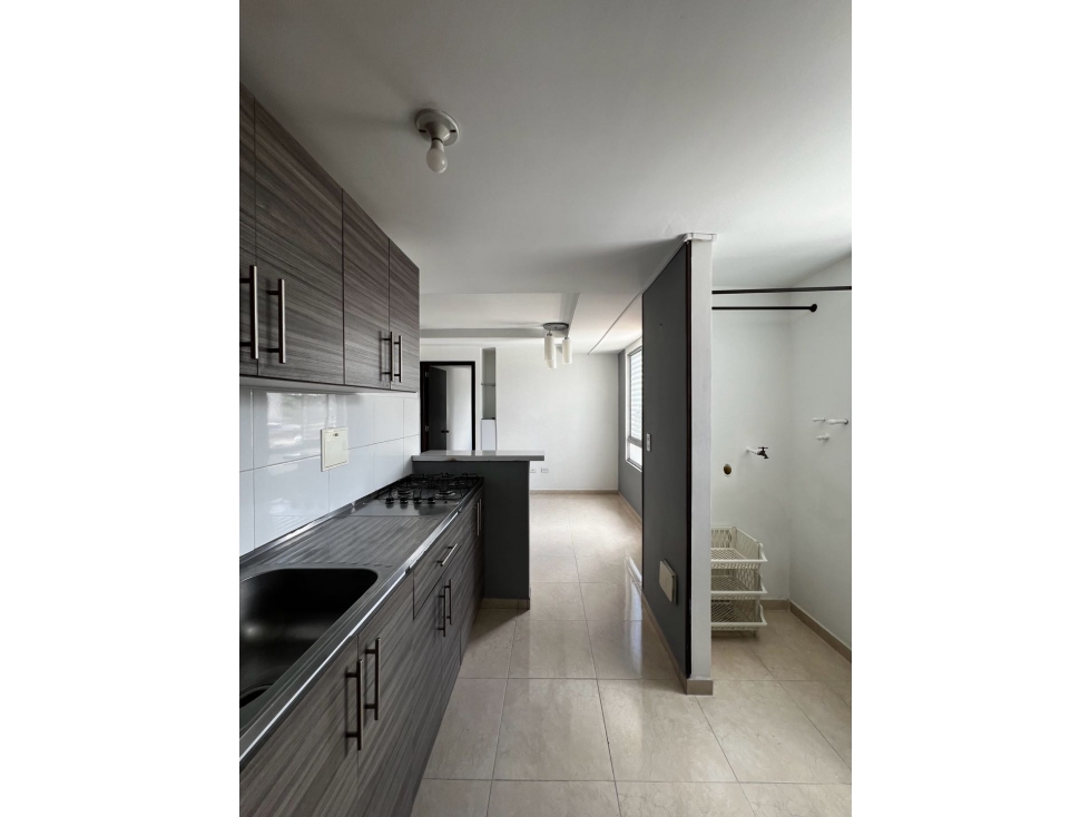 EN VENTA APARTAESTUDIO CON EXCELENTE VISTA Y UBICACIÓN PRIVILEGIADA — foto 2