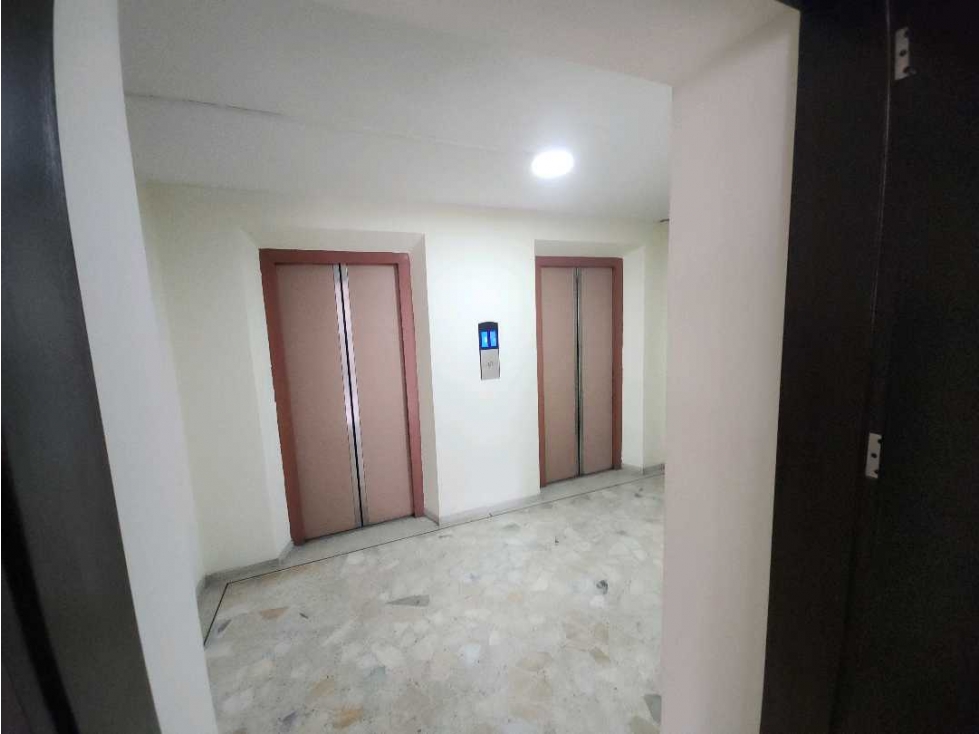EN VENTA APARTAMENTO 2DO PISO SANTA FILOMENA VERSALLES NORTE CALI (JH) — foto 3
