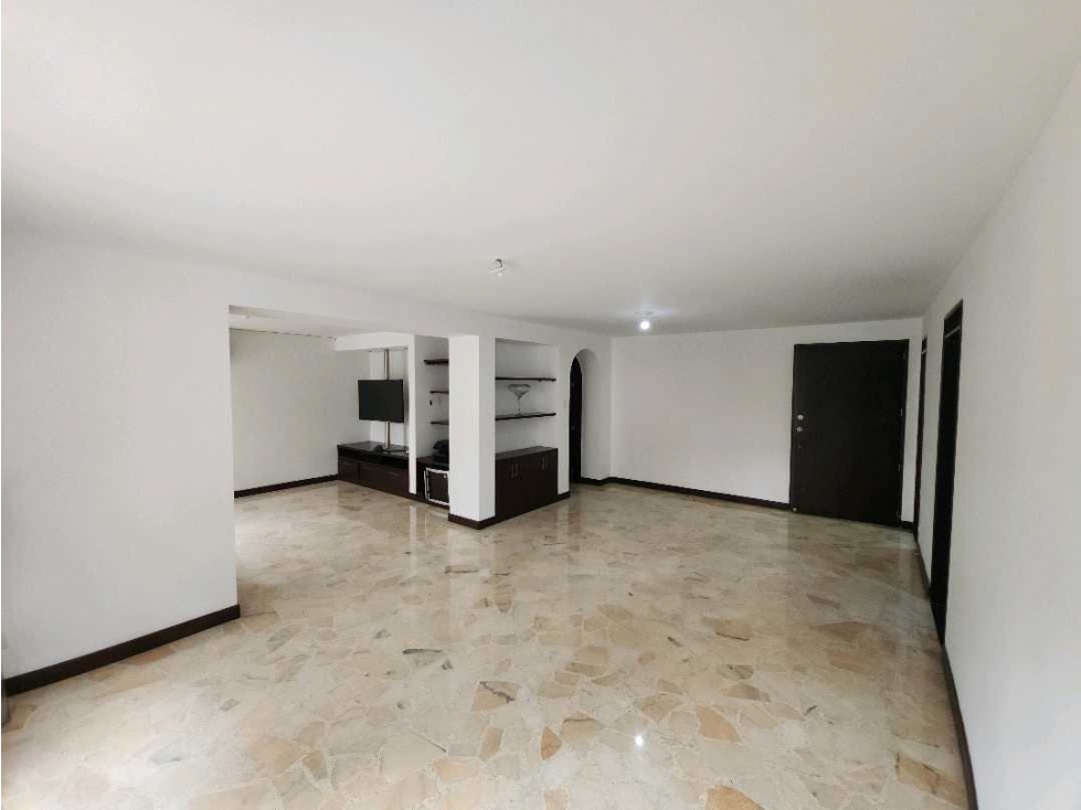EN VENTA APARTAMENTO 2DO PISO SANTA FILOMENA VERSALLES NORTE CALI (JH) — foto 5