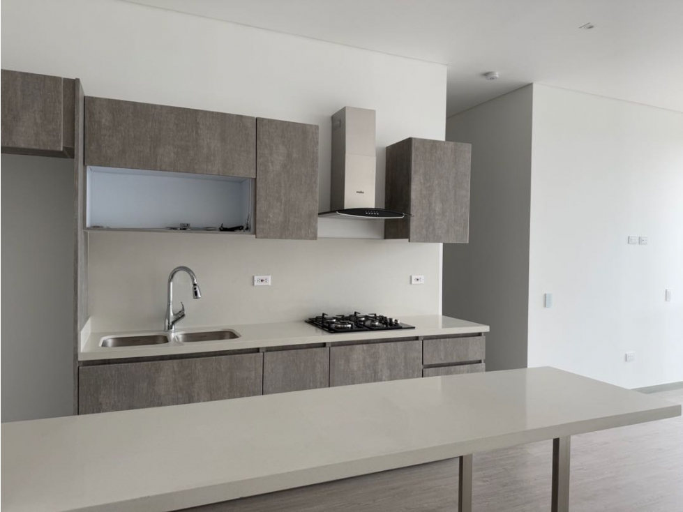 En venta apartamento con patio para estrenar en La Quinta Club House — foto 2