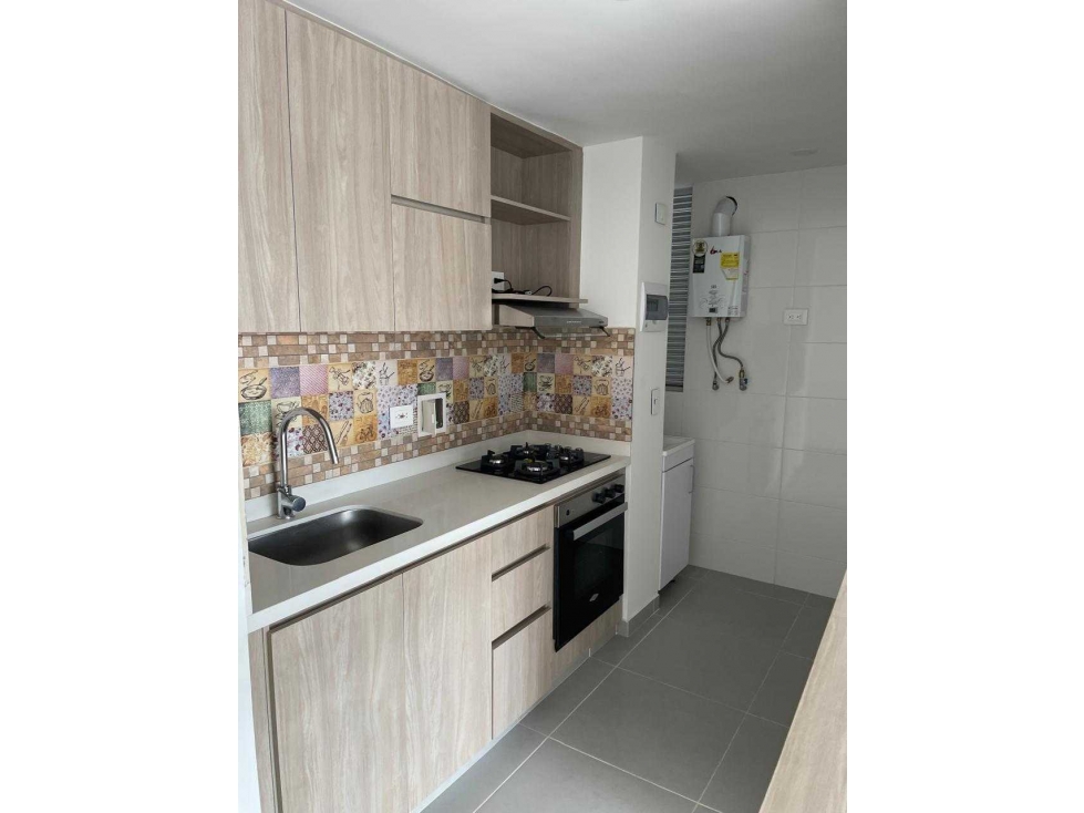 En Venta Apartamento de 1 Habitacion y Parqueadero Privado Bella Suiza - 1