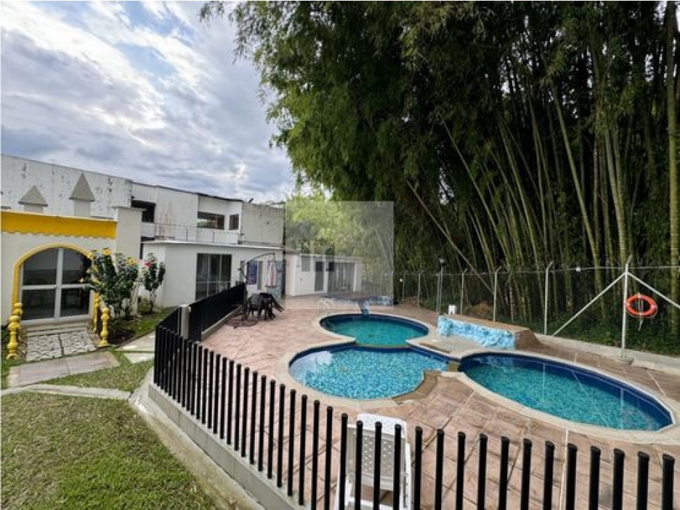 EN VENTA APARTAMENTO EN AV SUR PEREIRA