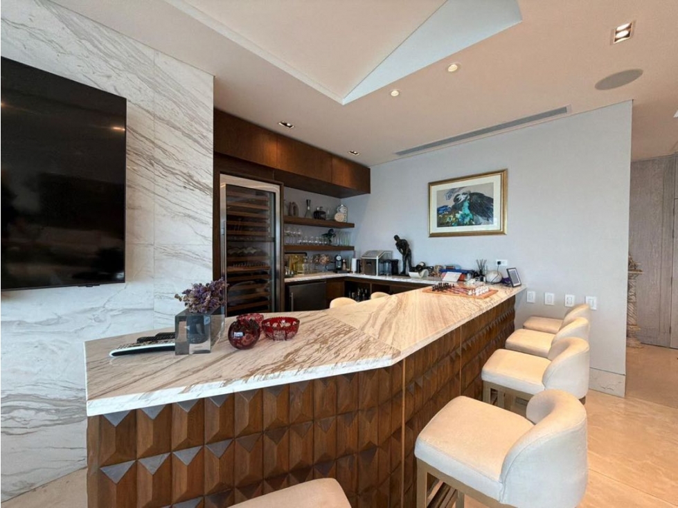 EN VENTA APARTAMENTO EN CASTILLOGRANDE VISTA A BAHÍA ! — foto 4