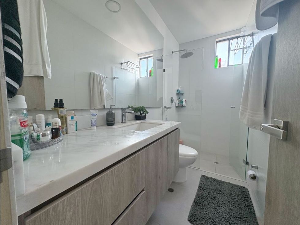 En venta apartamento en Castillogrande de 3 alcobas — foto 5