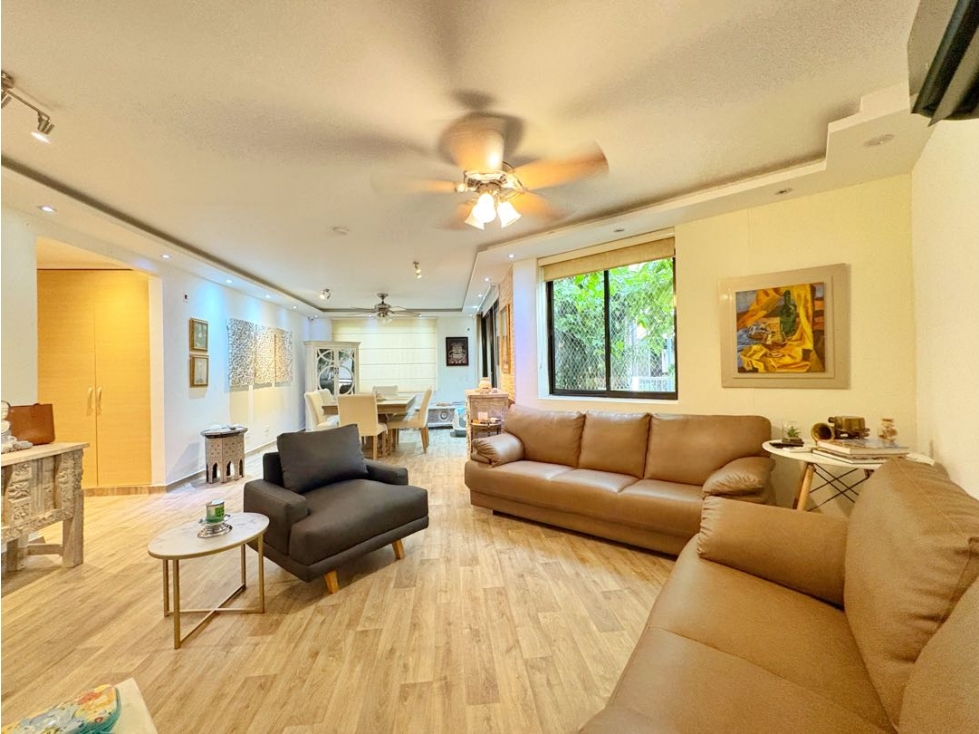 En venta espacioso apartamento remodelado en bocagrande !