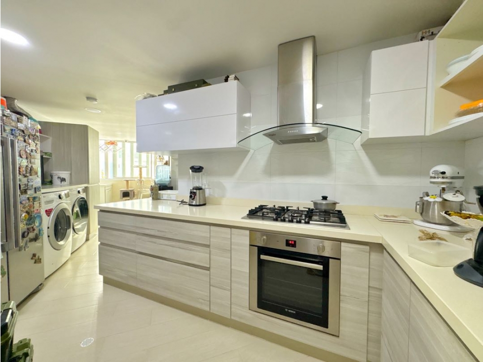 En venta espacioso apartamento remodelado en bocagrande ! — foto 6