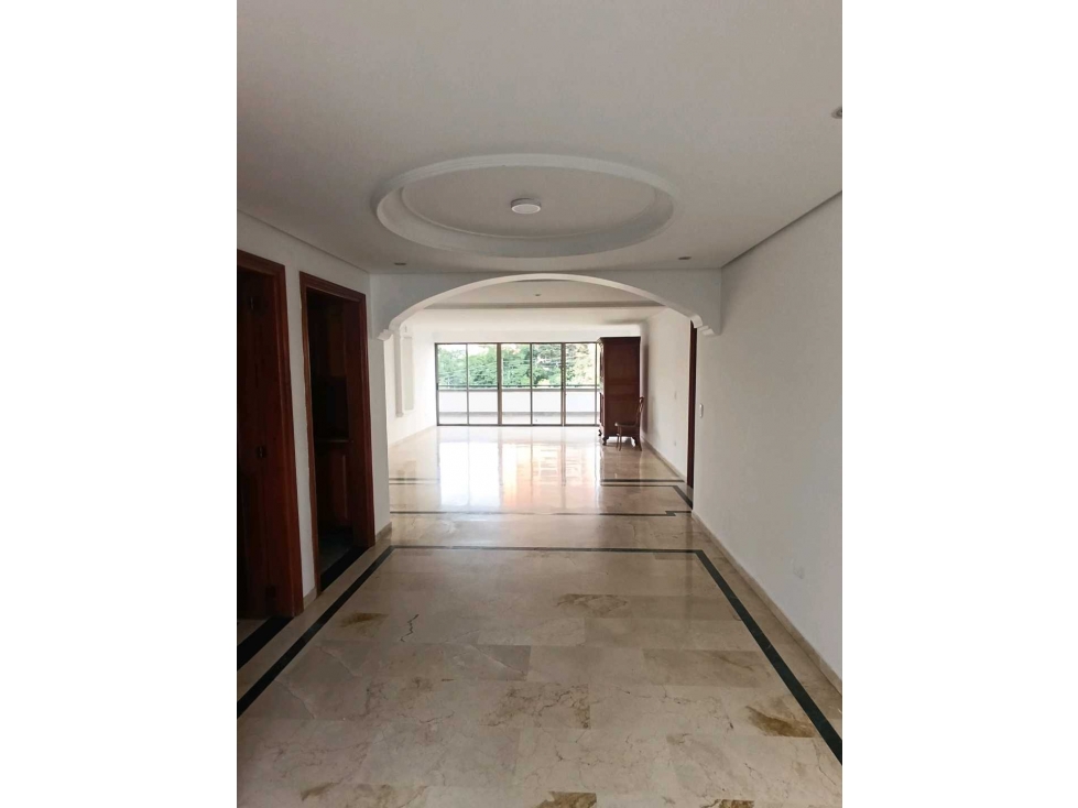 En venta apartamento en el poblado