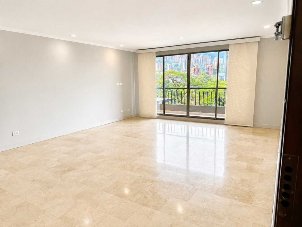 En venta apartamento en el poblado las palmas
