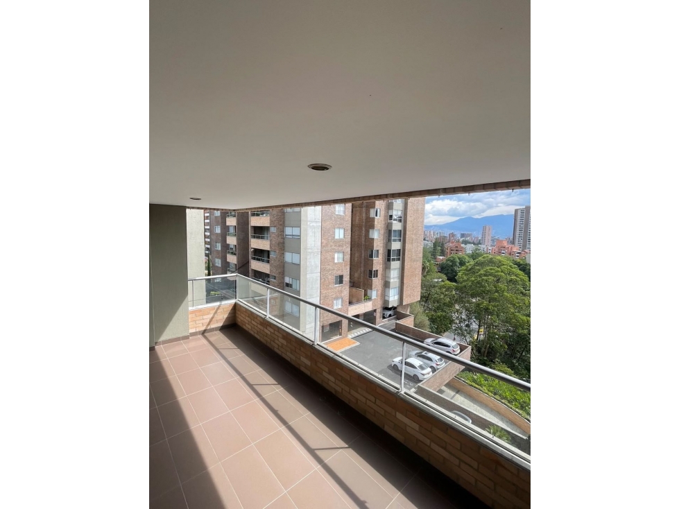 EN VENTA APARTAMENTO EN EL POBLADO