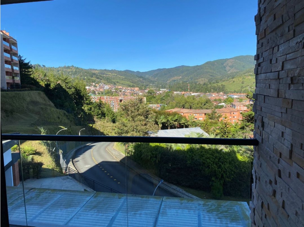 En venta apartamento en el Retiro vía pantanillo