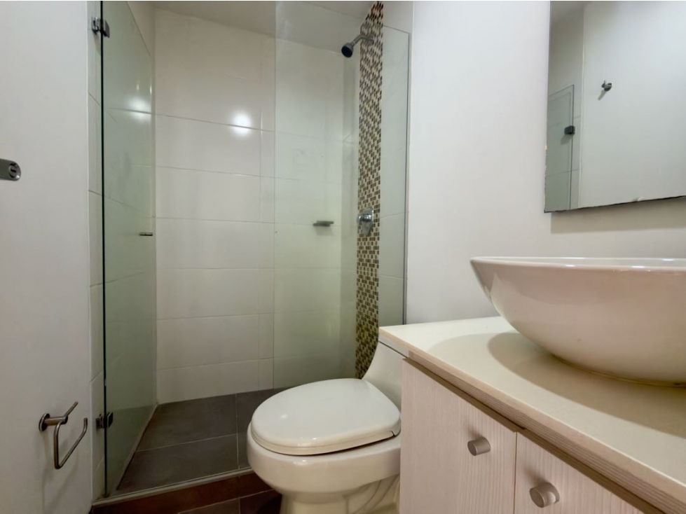 EN VENTA APARTAMENTO EN LA LOMA DE EL ESMERALDAL CON TERRAZA — foto 6