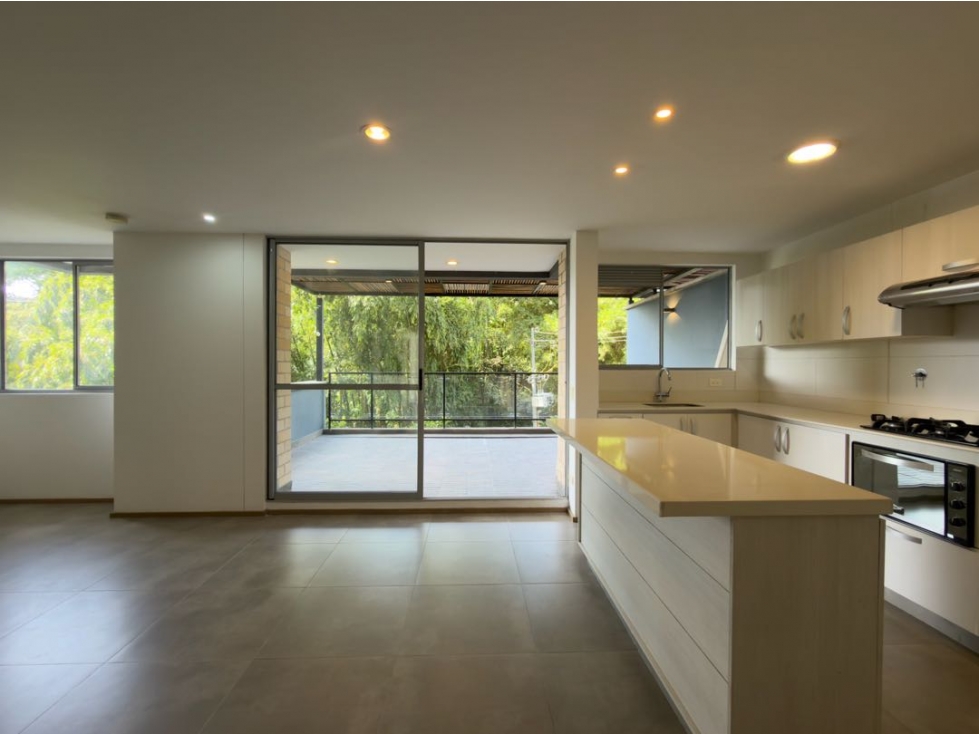 EN VENTA APARTAMENTO EN LA LOMA DE EL ESMERALDAL CON TERRAZA — foto 3