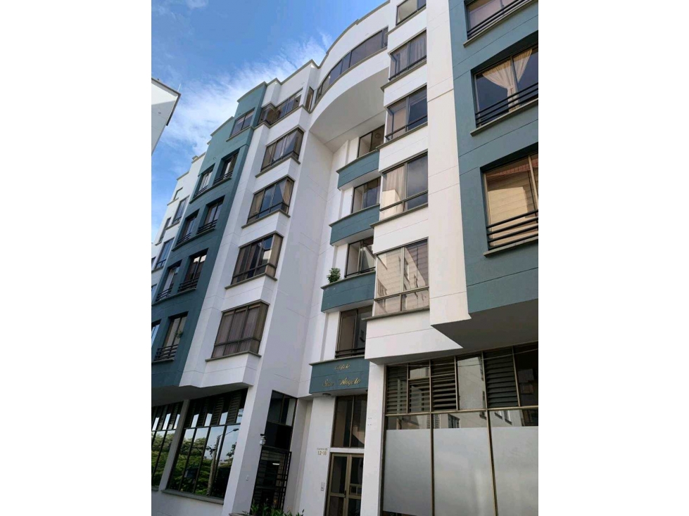 En venta apartamento en Álamos Pereira.