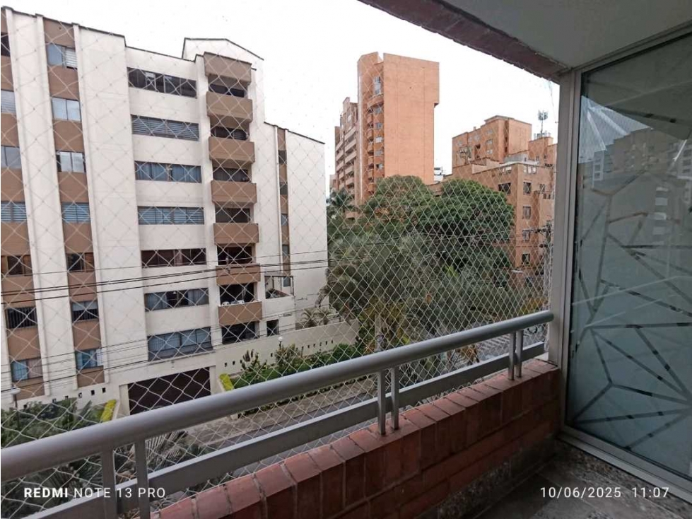 En venta apartamento en laureles