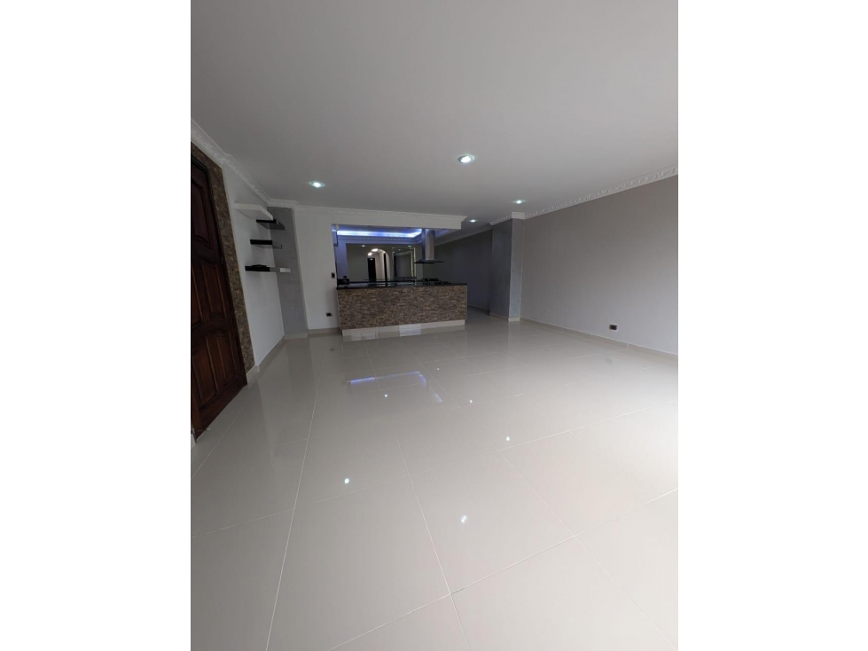 EN VENTA APARTAMENTO EN PINARES PEREIRA