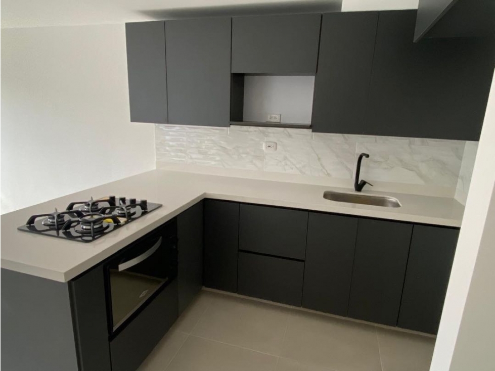 EN VENTA APARTAMENTO EN SABANETA SECTOR CAÑAVERALEJO