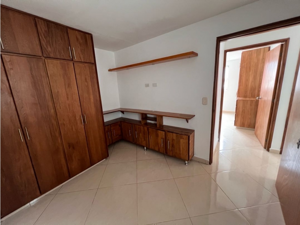 EN VENTA APARTAMENTO EN SABANETA CALLE LARGA PARTE PLANA P