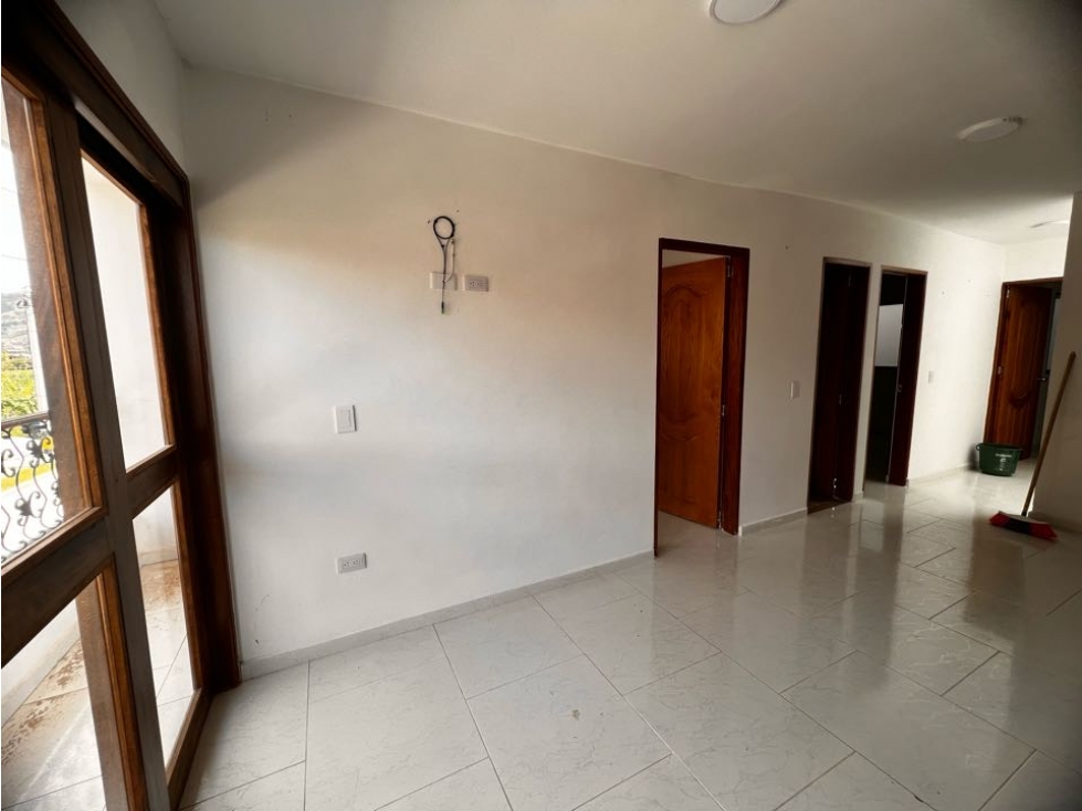 SE VEDEN DOS (2) APARTAMENTOS EN SEGUNDO Y TERCER PISO - El Carmen Vib — foto 5