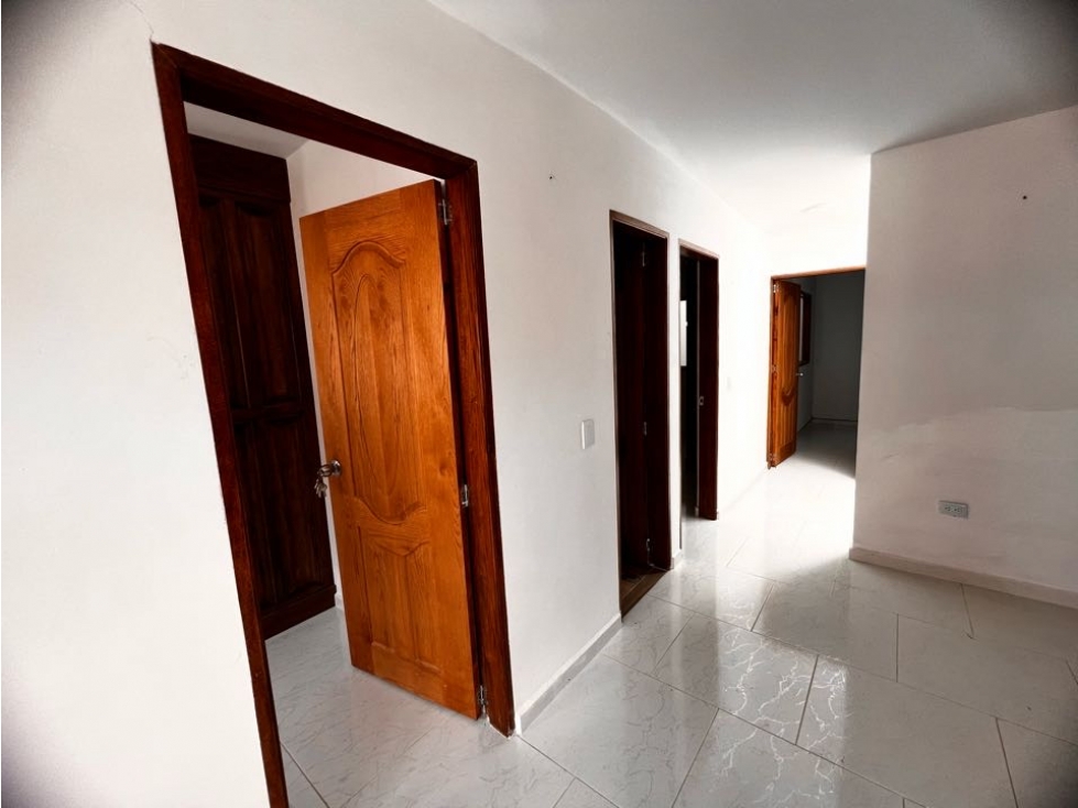 SE VEDEN DOS (2) APARTAMENTOS EN SEGUNDO Y TERCER PISO - El Carmen Vib — foto 6