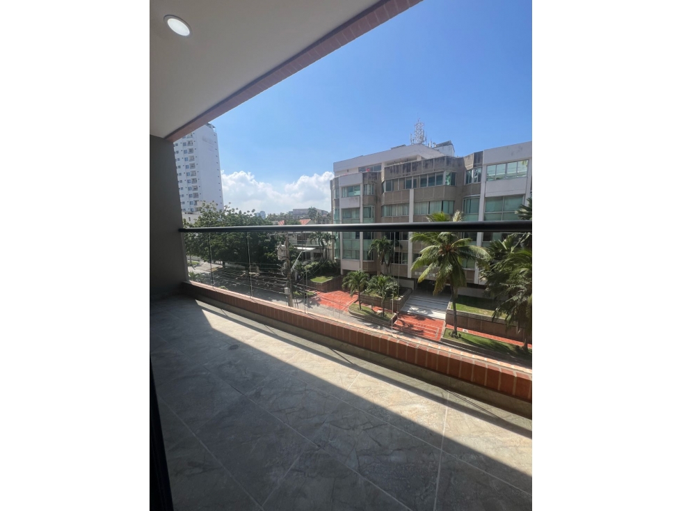 En venta apartamento para estrenar en Altos de Riomar — foto 4