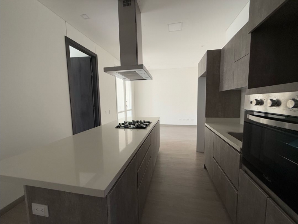 En venta apartamento para estrenar con patio en La Quinta Club House — foto 4