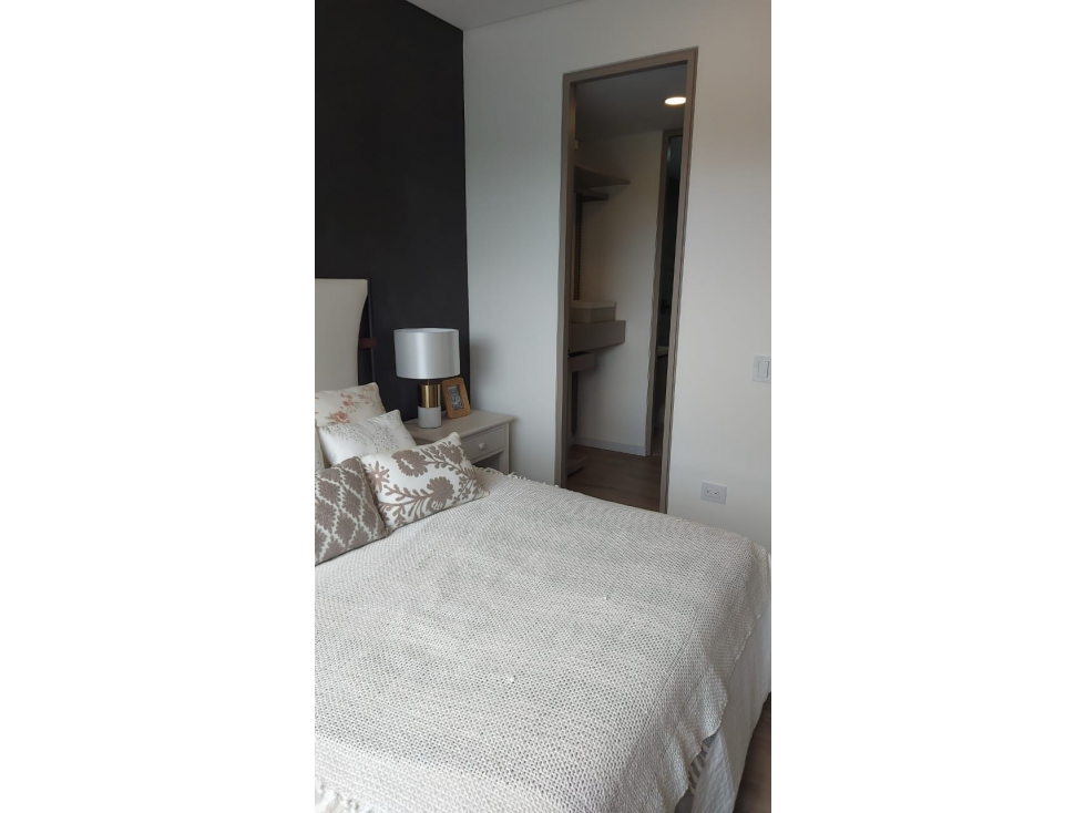 Cesión de derechos de apartamento en el retiro de 64.2m2 — foto 2