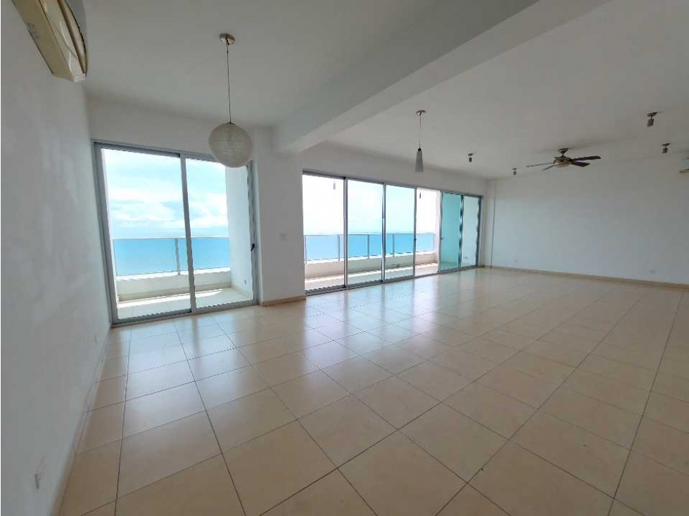 EN VENTA APARTAMENTO PH NAUTICA