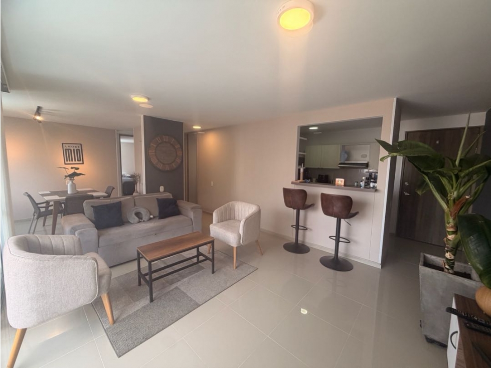 EN VENTA APARTAMENTO VALLE DEL LILI, PISO 5 ASCENSOR Y PARQ PROPIO.