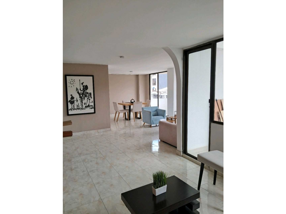 En venta Apartamento/casa tipo duplex remodelado — foto 2