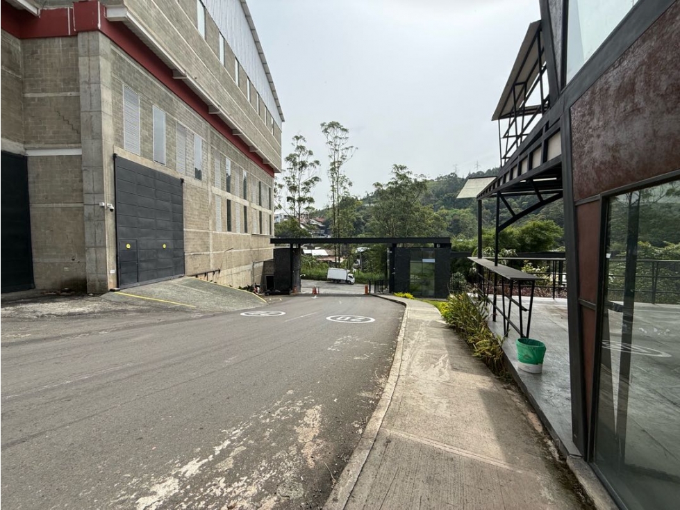 En venta bodega Caldas en unidad industrial 432 mts - 2