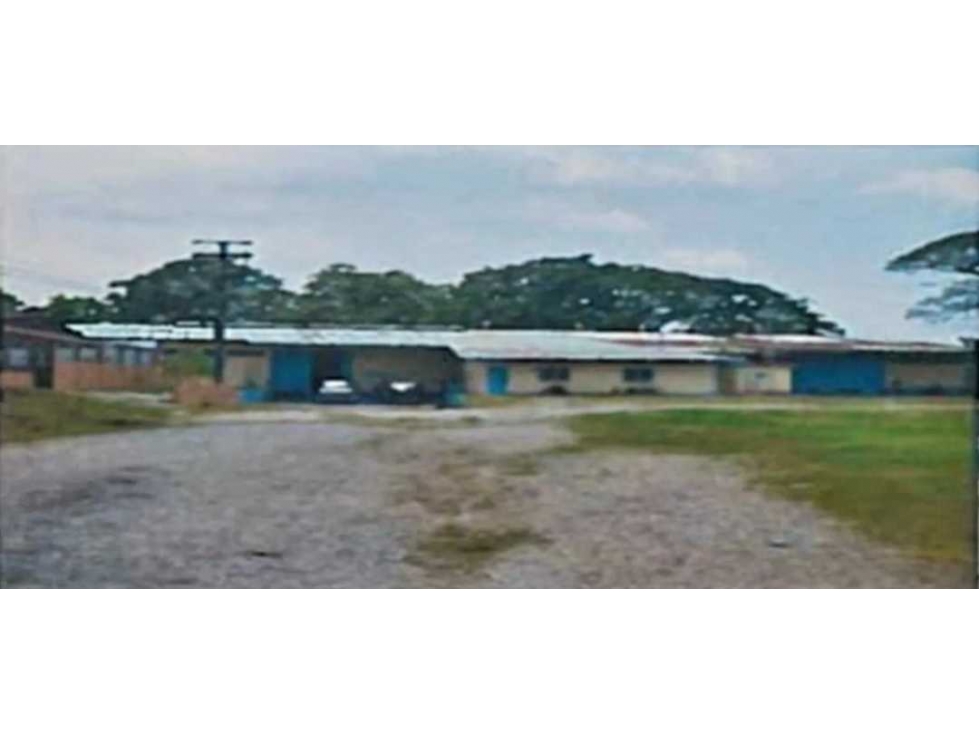 En Venta Bodega en Colón - 2