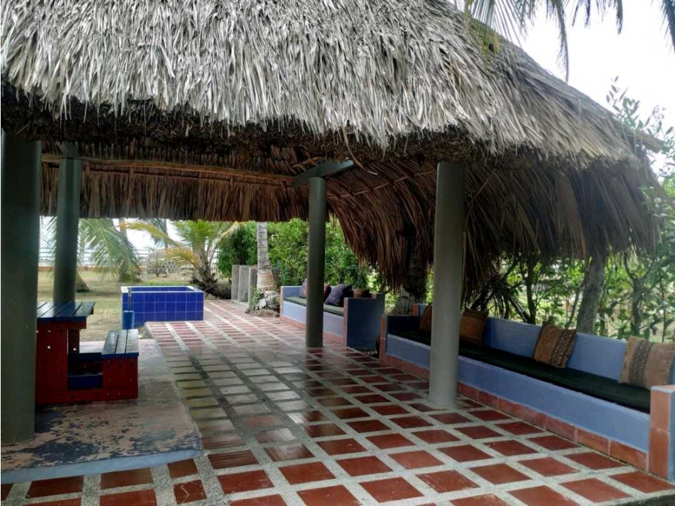 EN VENTA CABAÑA FRENTE AL MAR EN MOÑITOS CORDOBA - 5