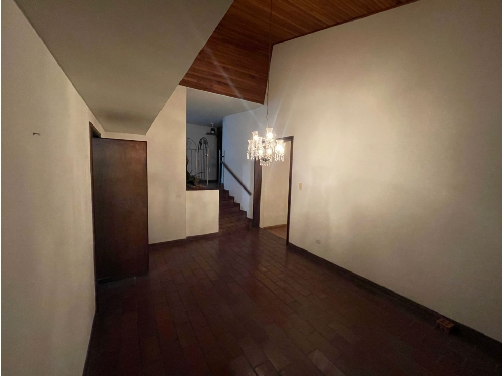 EN VENTA CASA ALAMOS PEREIRA