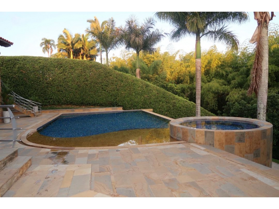 EN VENTA CASA CAMPESTRE AMOBLADA MALABAR PEREIRA