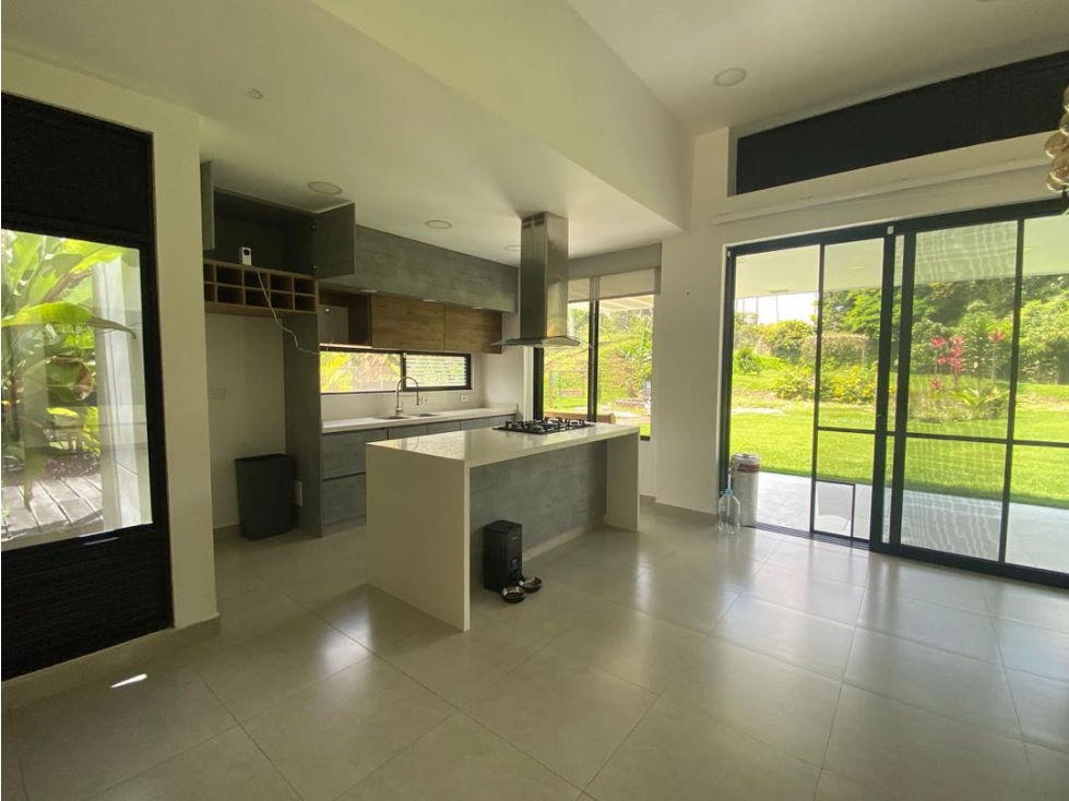 EN VENTA CASA CAMPESTRE CERRITOS