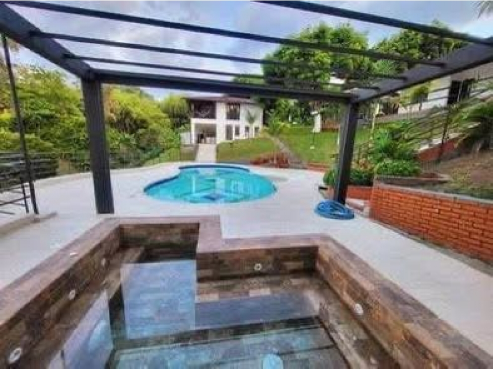 EN VENTA CASA CAMPESTRE CON LAGO COMBIA PEREIRA — foto 3