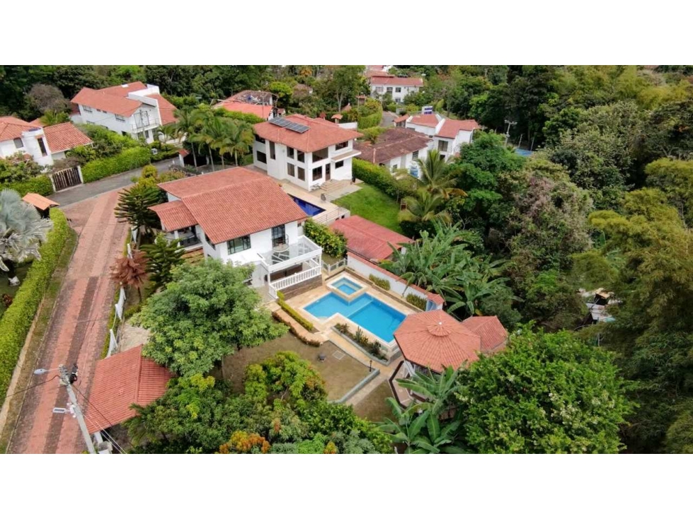 En Venta Casa Campestre con Piscina en Conjunto 747 m2 $980 millones — foto 3