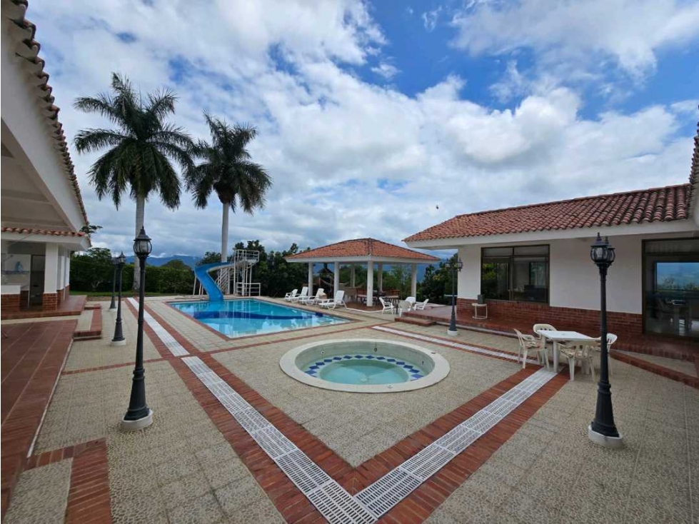 En Venta Casa Campestre con piscina 2.918 m2, Conjunto La Mesa Cund. — foto 2