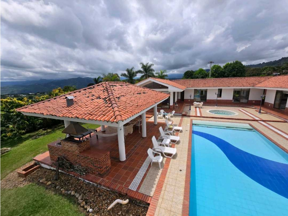 En Venta Casa Campestre con piscina 2.918 m2, Conjunto La Mesa Cund. — foto 3