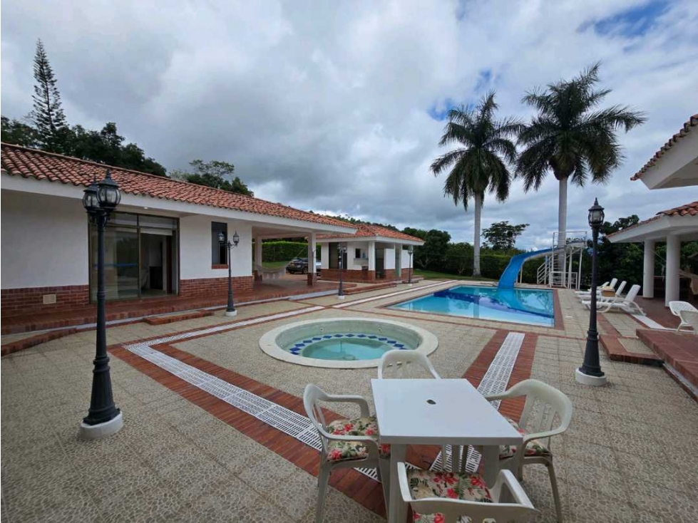 En Venta Casa Campestre con piscina 2.918 m2, Conjunto La Mesa Cund. — foto 4