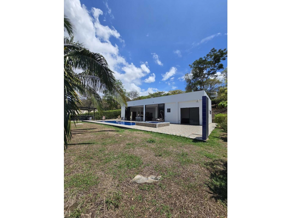 En Venta Casa Campestre con Piscina y Jacuzzi en Conjunto 2.000 m2 — foto 6