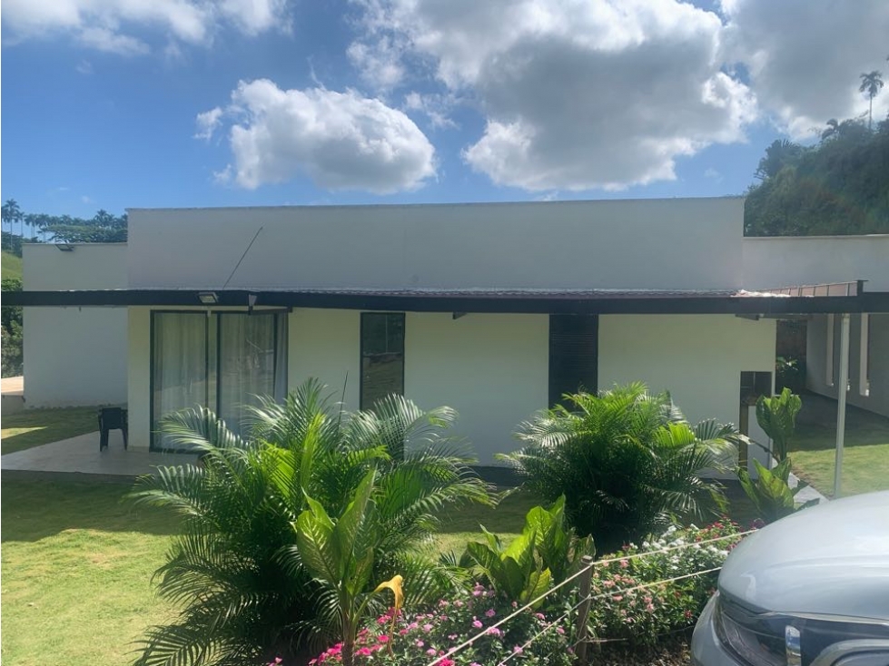 En venta Casa Campestre en Cerritos, Pereira