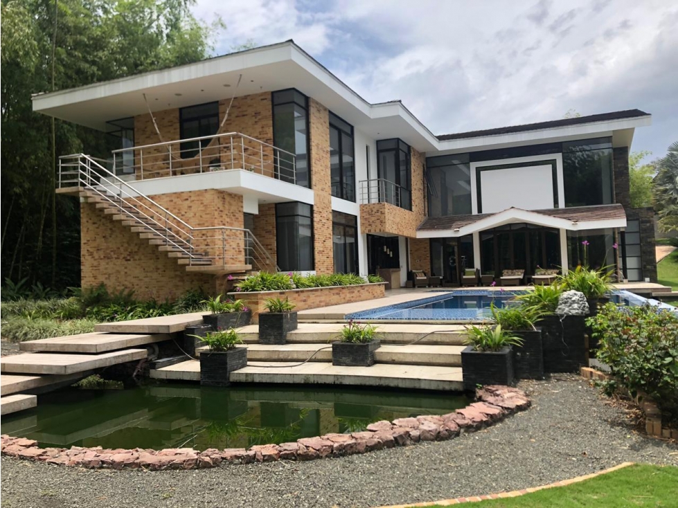 EN VENTA CASA CAMPESTRE EN CERRITOS PEREIRA
