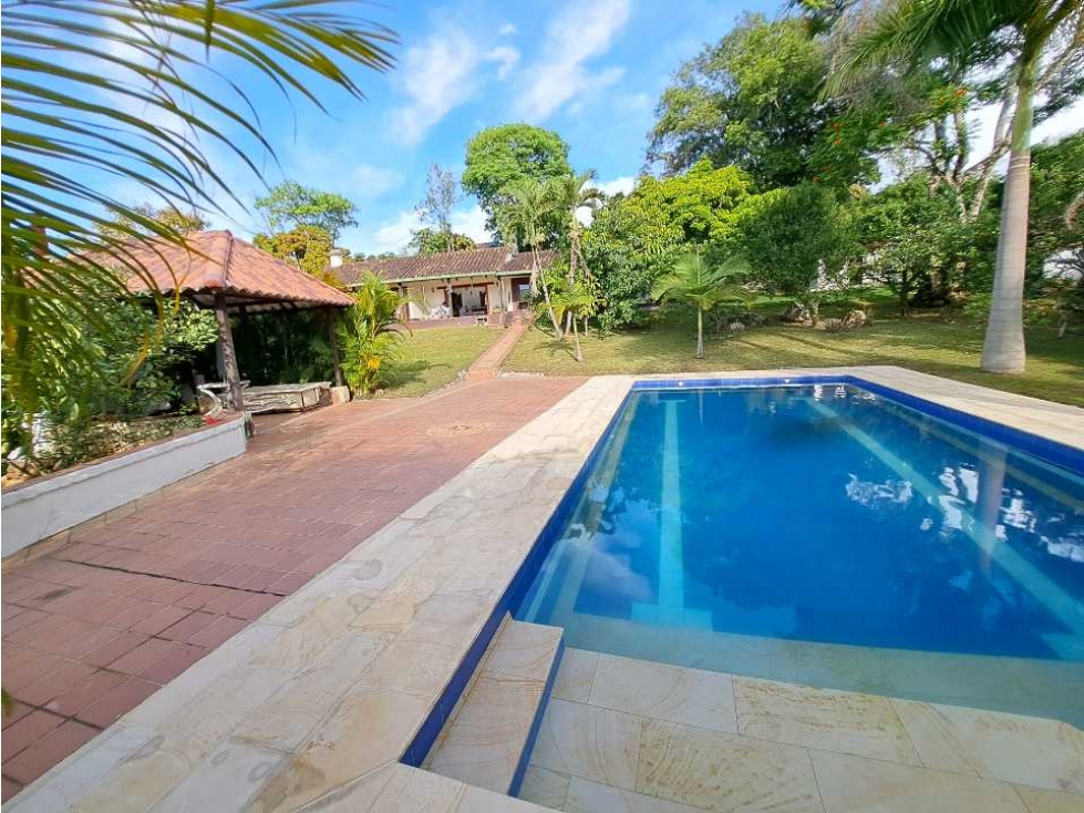 En Venta Casa Campestre en Conjunto Cerrado La Mesa