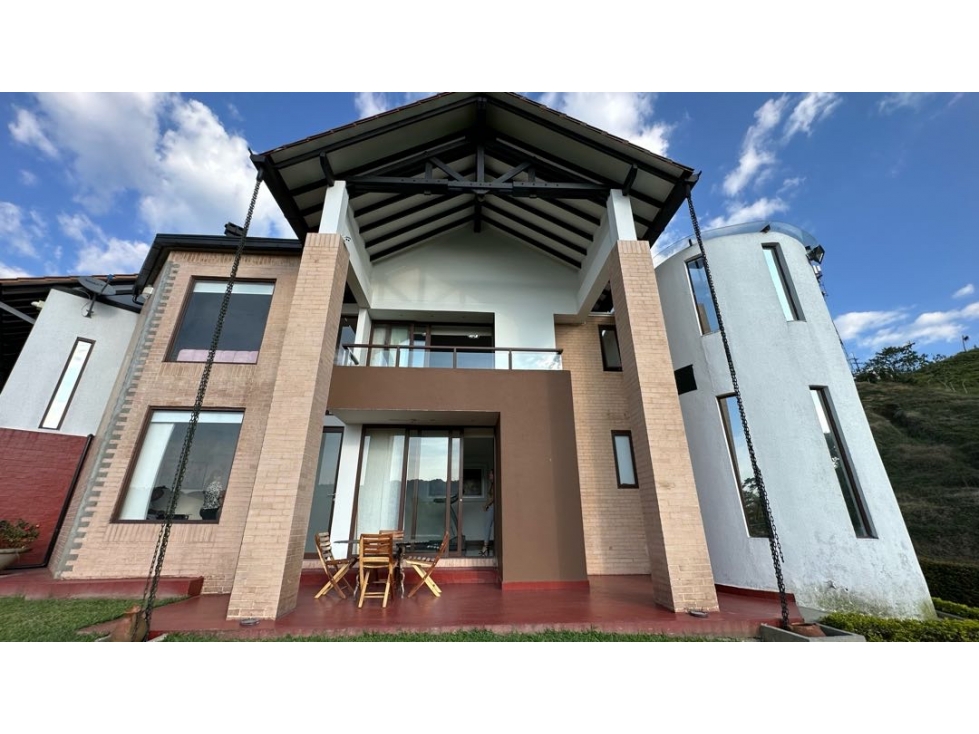 EN VENTA CASA CAMPESTRE EN CONJUNTO SANTA ROSA DE CABAL