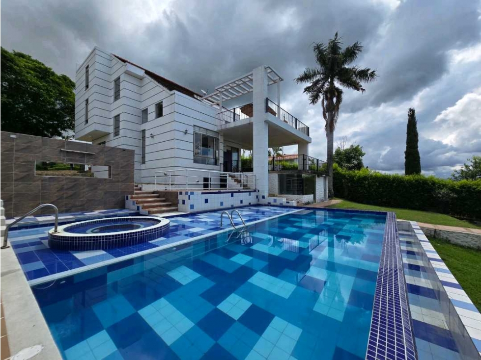 En Venta Casa Campestre en Conjunto 6.400 m2 Loma de Palma, La Mesa