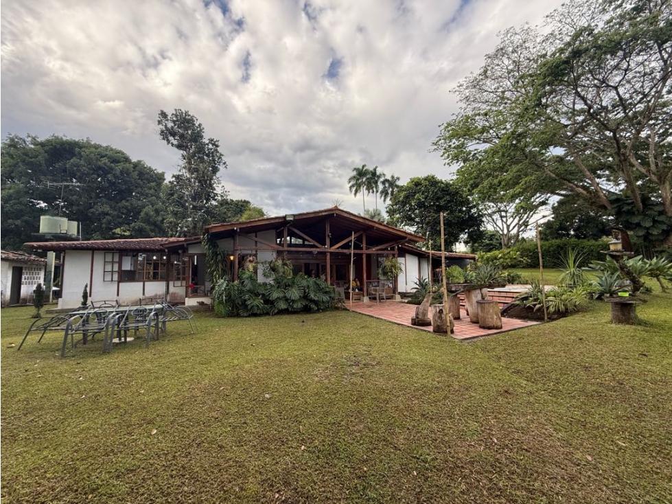 En venta casa campestre en El Tigre Cerritos Pereira