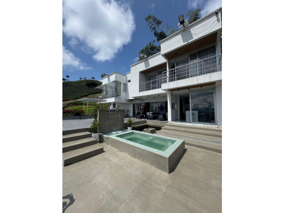 EN VENTA CASA CAMPESTRE VIA LA ROMELIA EL POLLO PEREIRA