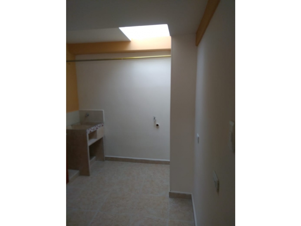 EN VENTA CASA CON 4 RENTAS EN SAMARIA PEREIRA
